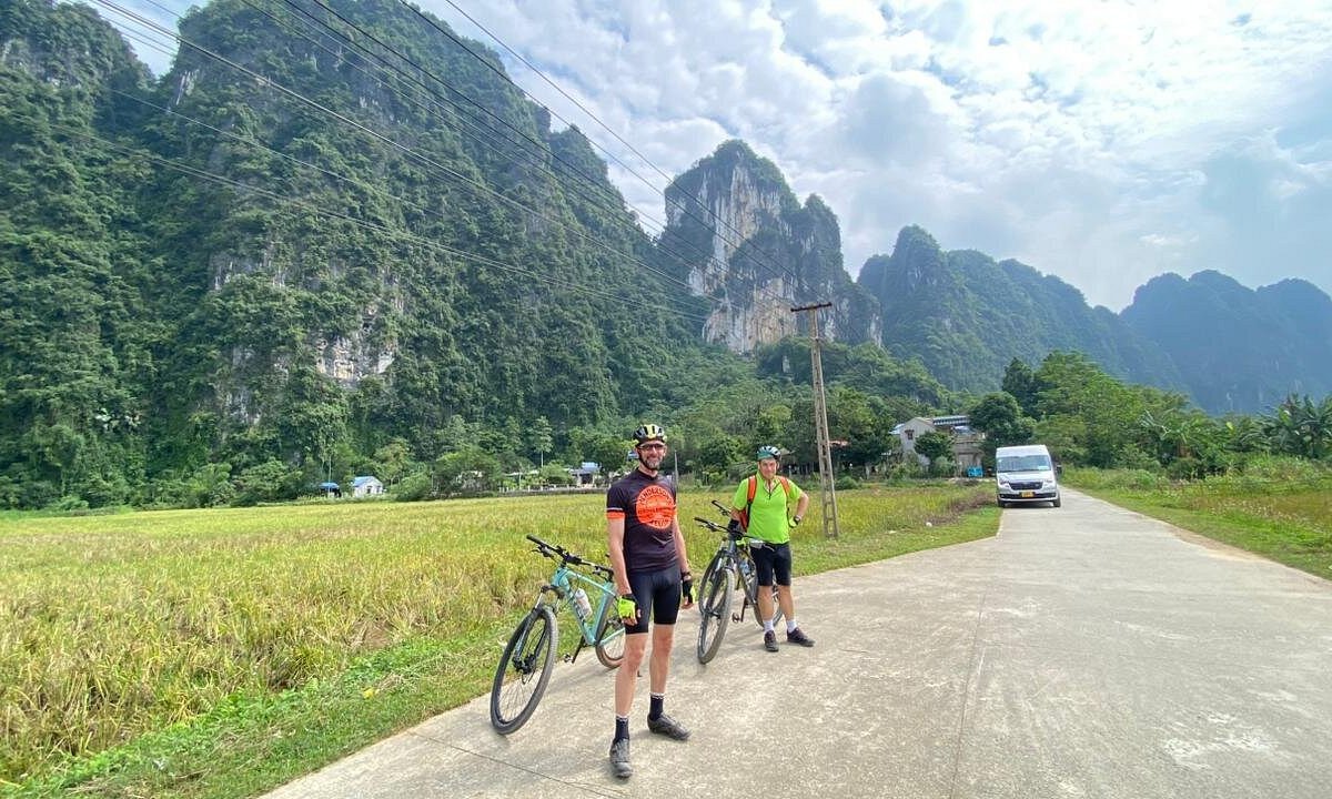 Siem Reap Cycling To Hue Vietnam 16 Days